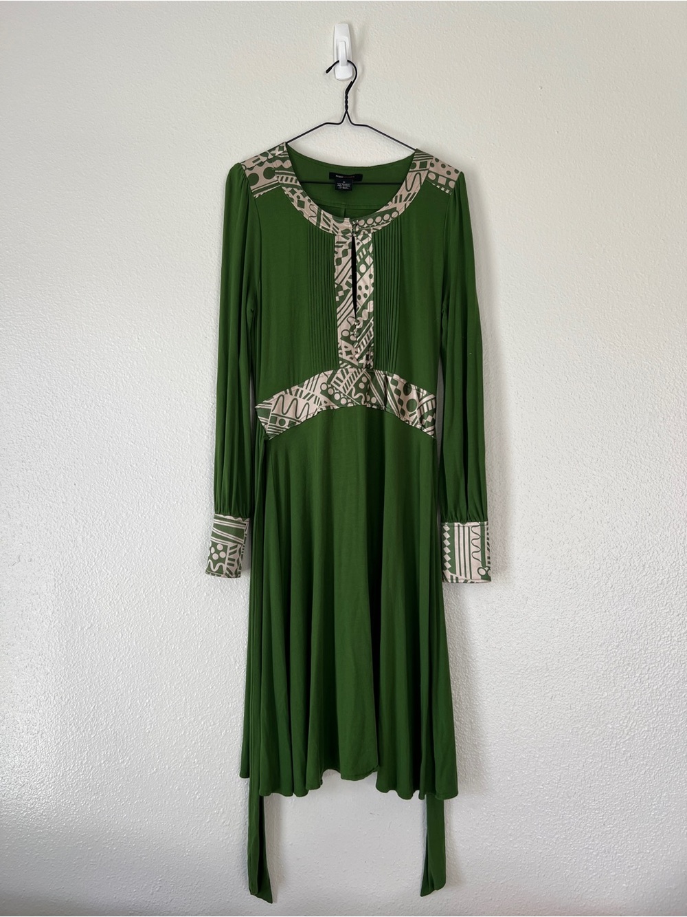 BCBG Green Long-Sleeve Midi Dress with Neutral Trim
